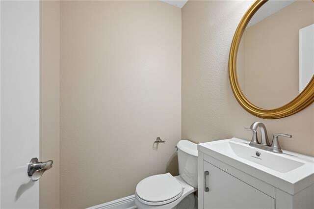 Building Photo - 1549 Eastwood Dr
