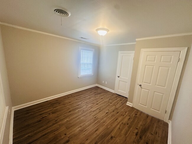 Building Photo - 781 Dawn Cove