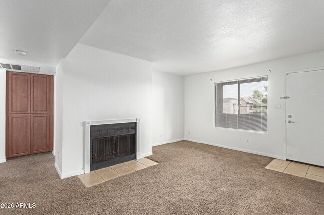 Building Photo - 5995 N 78th St
