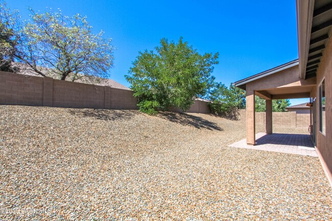 Building Photo - 2677 Capella Dr