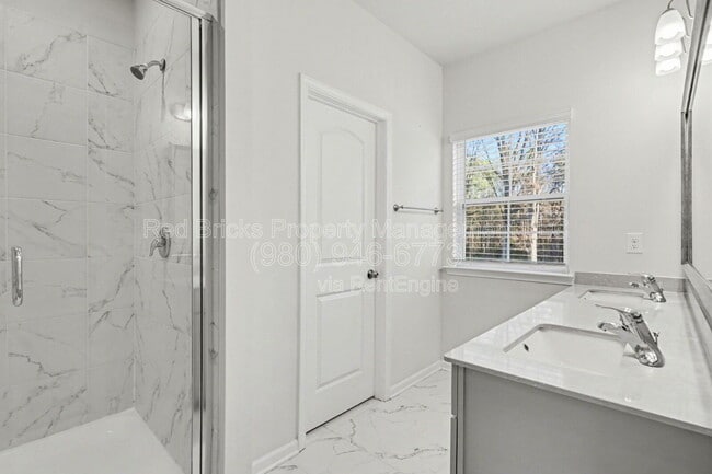 Building Photo - 7718 Nelson Rd