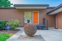 Building Photo - 5813 Anchorage Ave