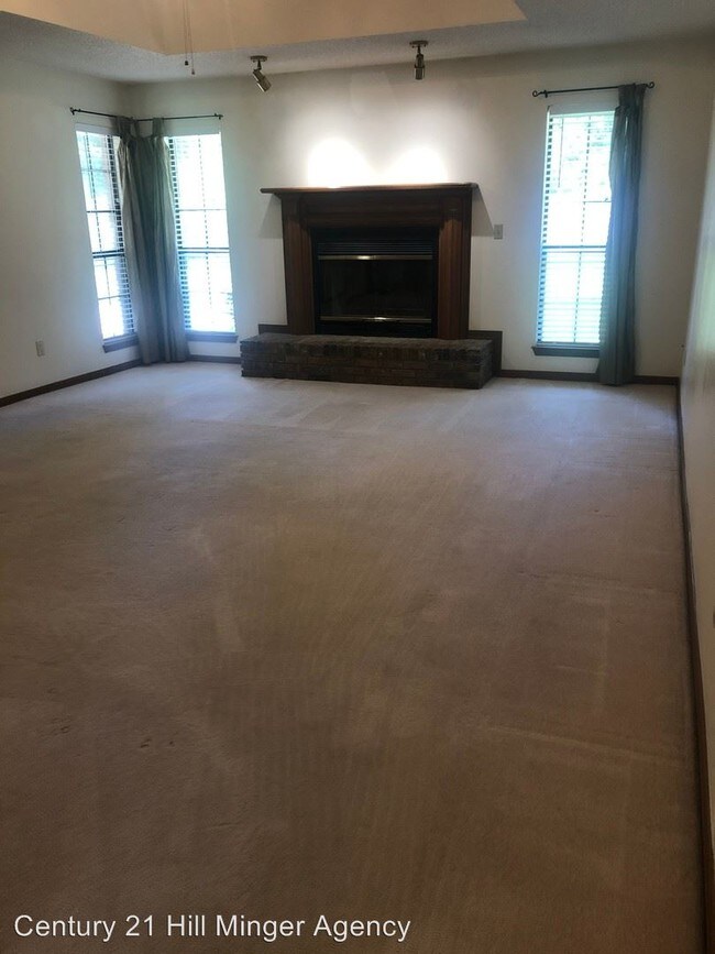 Building Photo - 3 br, 2 bath House - 1234 Whitewood Way