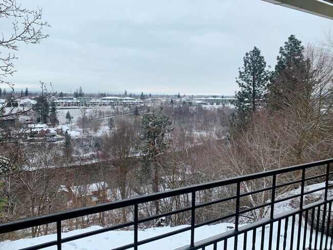 Building Photo - 950