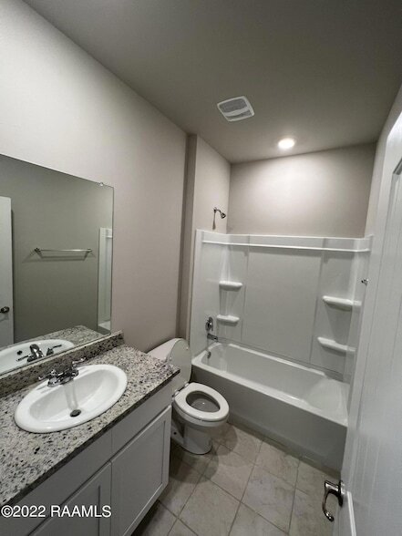 Building Photo - 213 Garden Oaks Ave