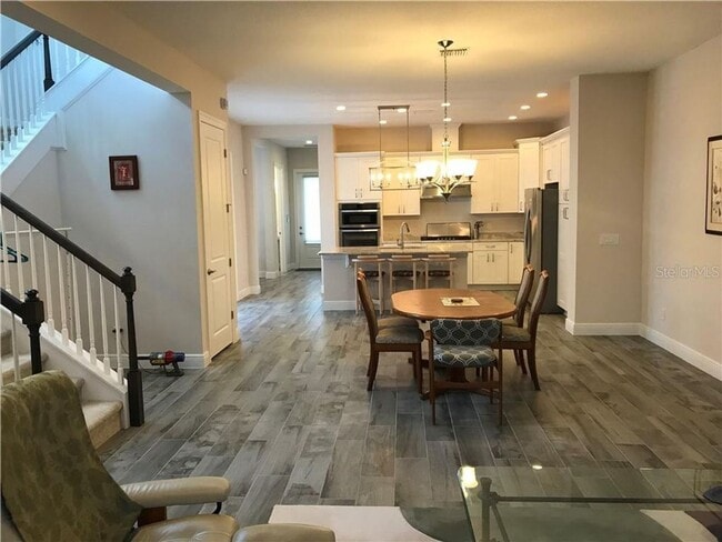 Building Photo - 8896 Bismarck Palm Dr