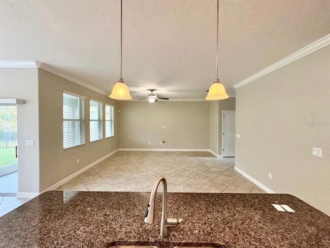 Building Photo - 1695 Ludington Ave