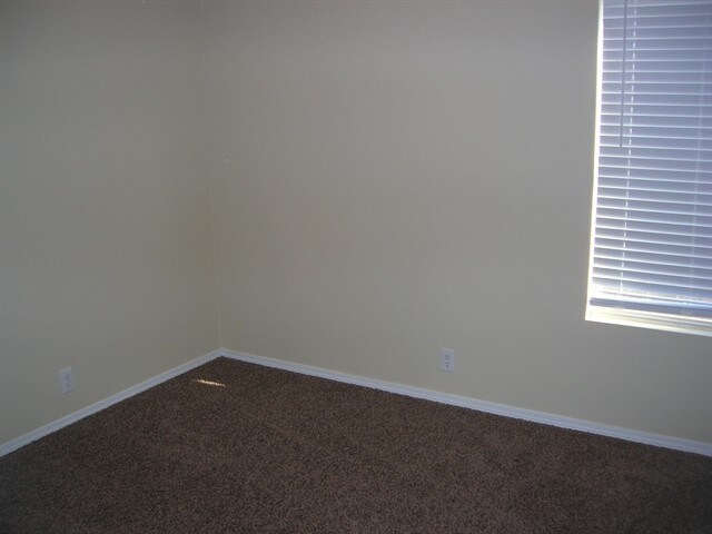 Building Photo - 10905 Serpentine Court NW