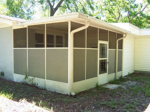 Building Photo - Close to Everything in the City of Valdosta