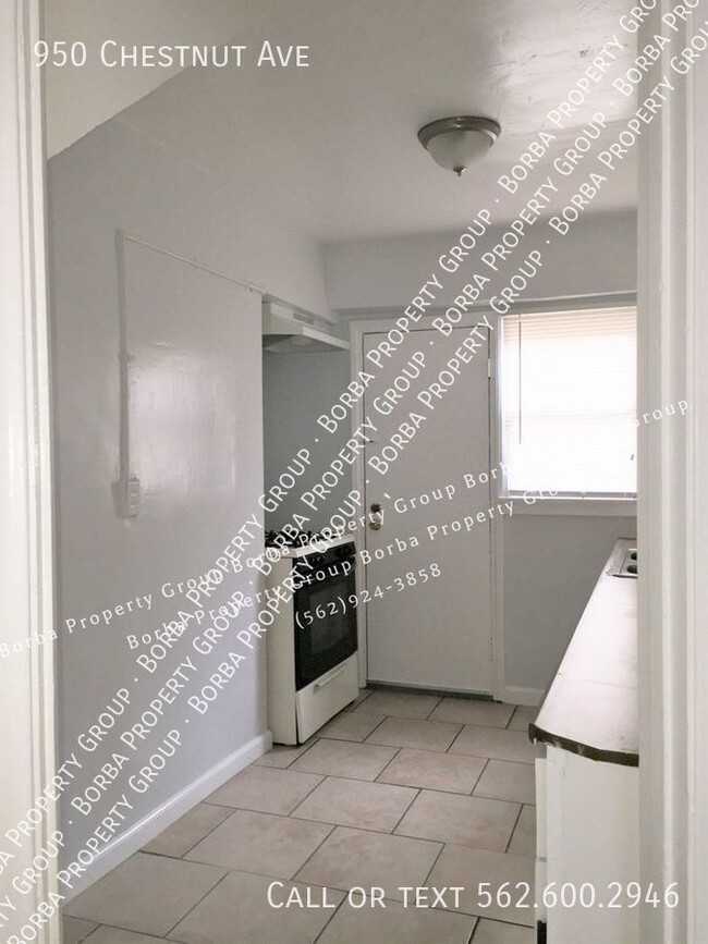 Building Photo - ***COMING SOON*** STUNNING 1 BEDROOM 1 BAT...