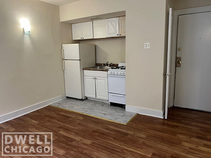 Building Photo - 6900 N Lakewood Ave