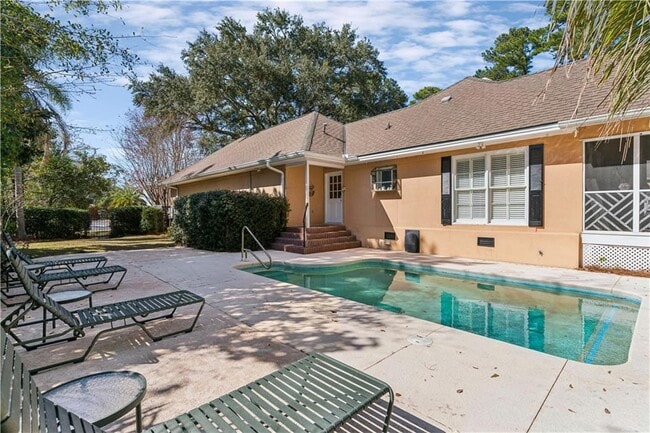 Building Photo - 125 Pine Valley