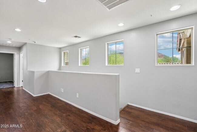 Building Photo - 7351 W Palo Brea Ln