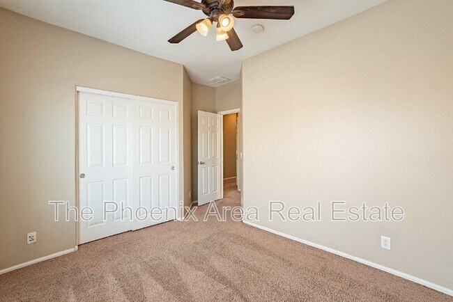 Building Photo - 44415 W Knauss Dr