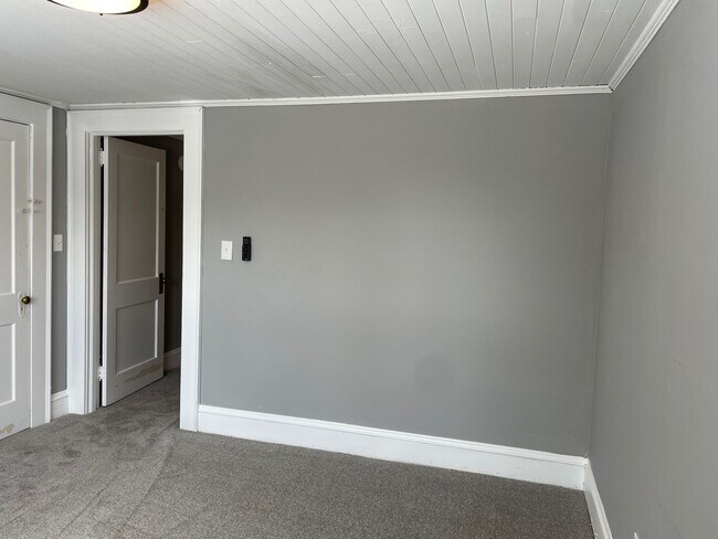 Building Photo - 3 BED, 1 BATH HOME IN ASHEBORO