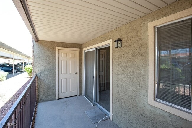 Building Photo - 4980 Indian River Dr