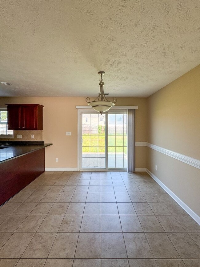 Building Photo - 258 Ivy Stone Dr