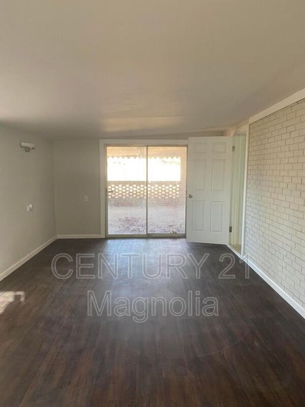 Building Photo - 2401 Boykin Rd