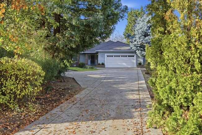 Building Photo - 1137 Riverrock Way