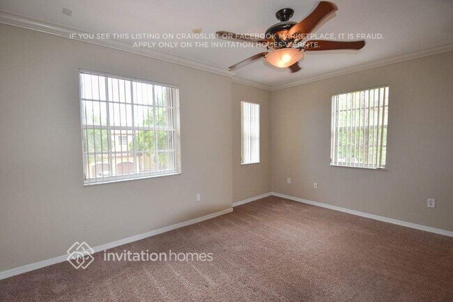 Building Photo - 4957 SW 136th Ave