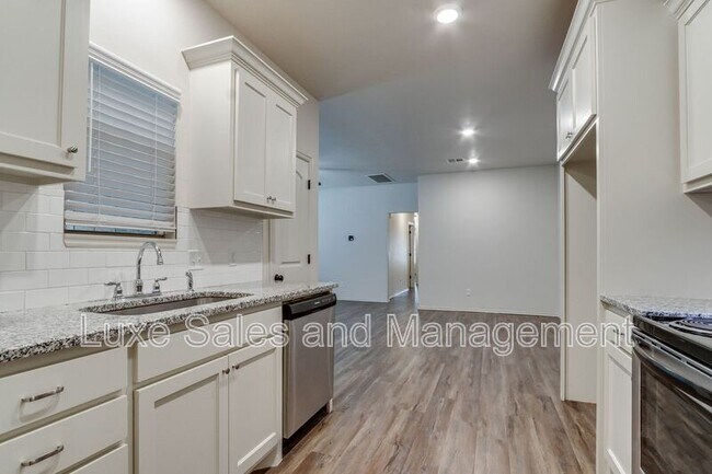 Building Photo - 437 Chalk Hill Ct