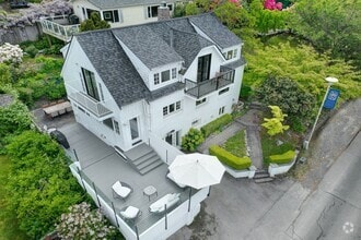 Building Photo - 3 bedroom 2.5 View Property Beach Access ...