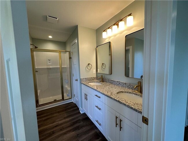 Building Photo - Stunning New Construction in Norview!