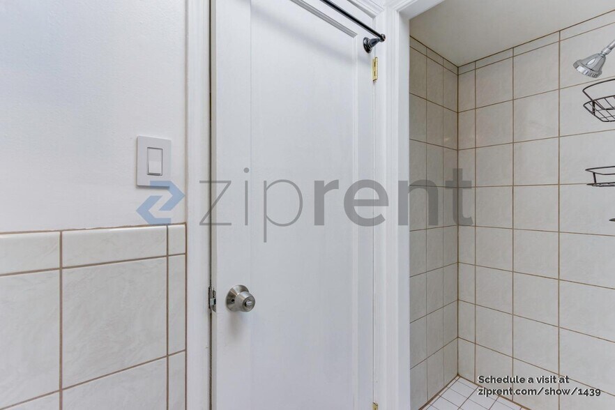 Building Photo - 46 Calgary St