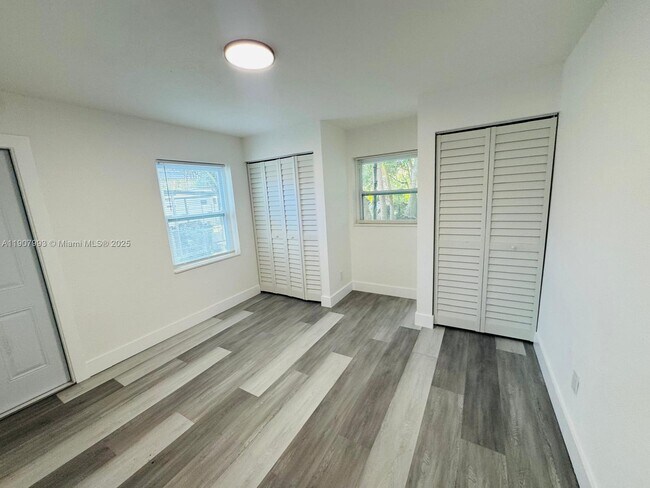 Building Photo - 888 NW 104th St