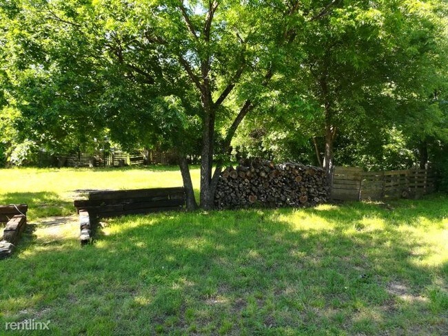 Building Photo - 5412 Meandering Rd