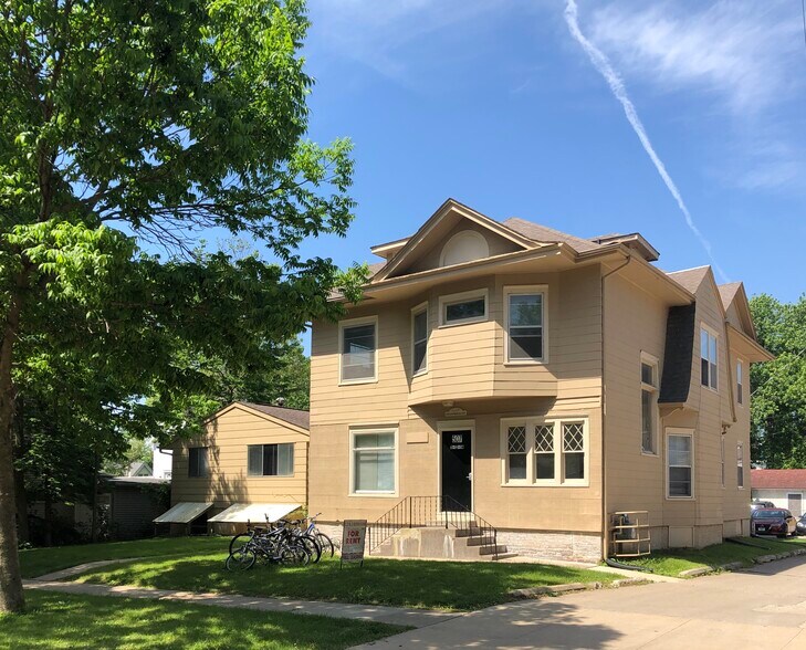 Building Photo - 507 N Linn St
