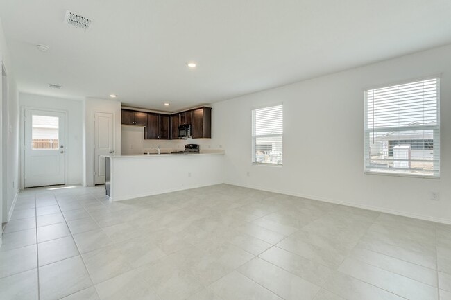Building Photo - 7709 Lindheimer Ln