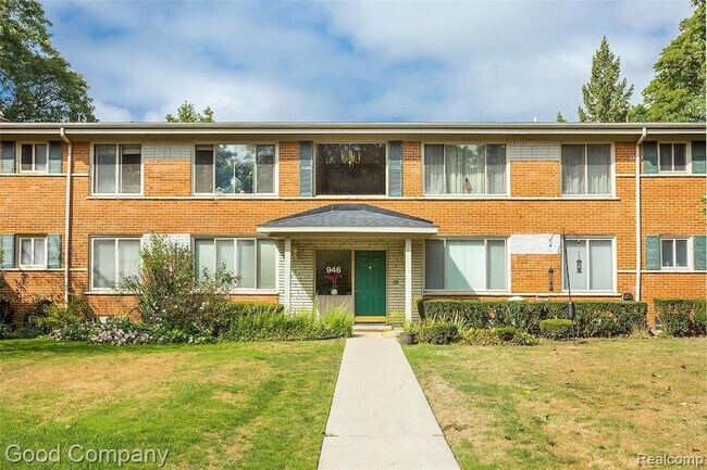 Building Photo - 946 N Adams Rd