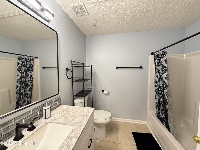 Building Photo - 6105 Maggies Cir