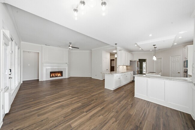 Building Photo - 2214 Lytham Ln