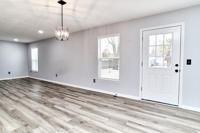 Building Photo - 730 N East St