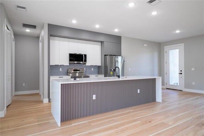 Building Photo - 49 Santa Fe St