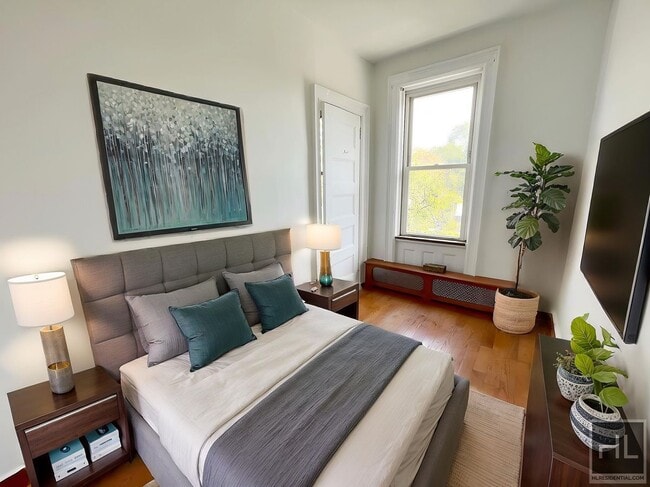 Building Photo - 9322-9323 3rd Ave