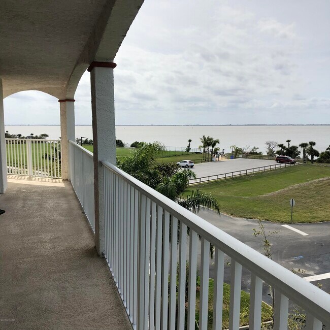 Building Photo - 8935 Puerto Del Rio Dr