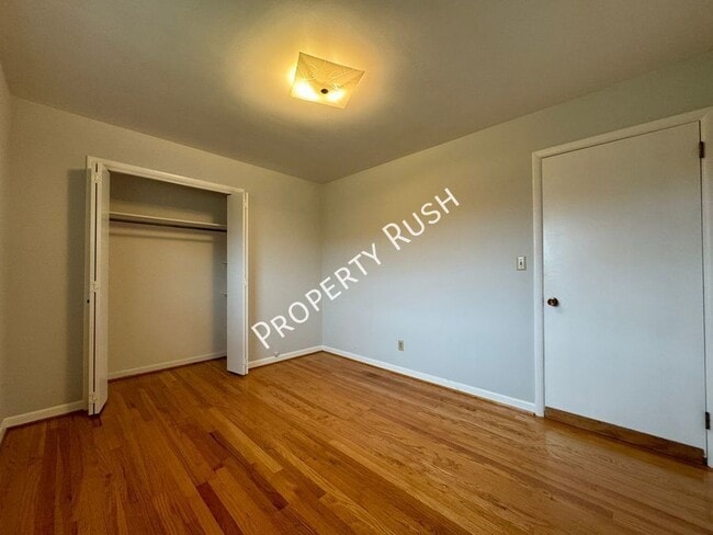 Building Photo - 2307 Arroyo Dr