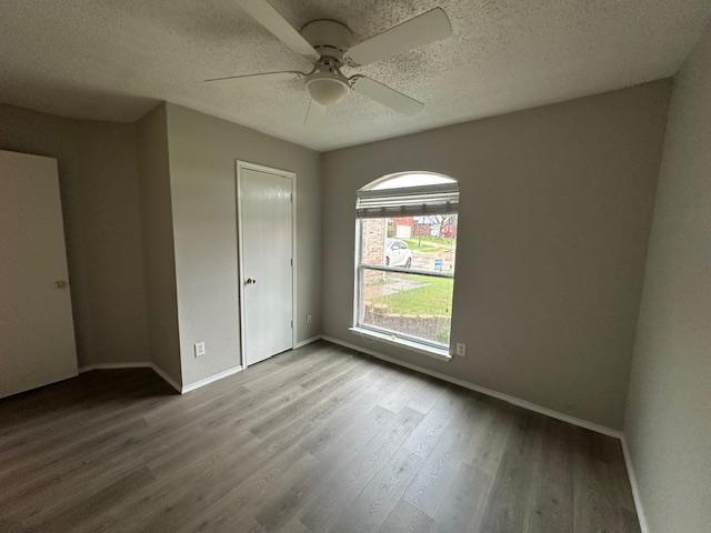Building Photo - 2424 Rolling Ridge Dr