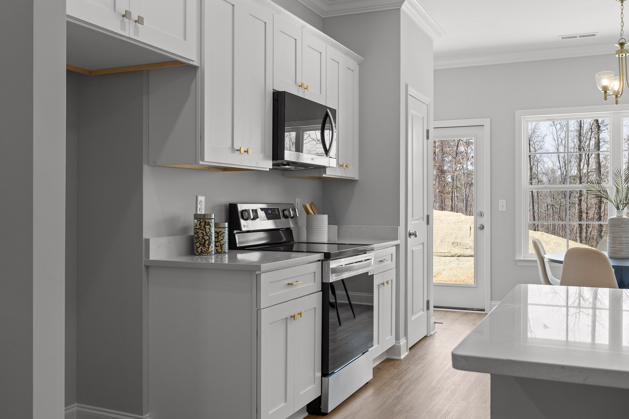 Building Photo - 332 Bellingham Dr NE