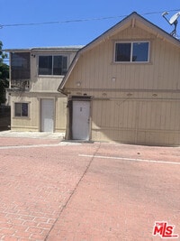 Building Photo - 2217 S Hobart Blvd