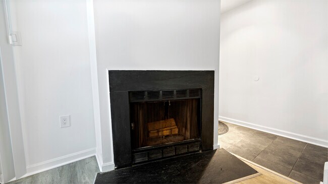 Building Photo - 4389 Pembrook Village Dr