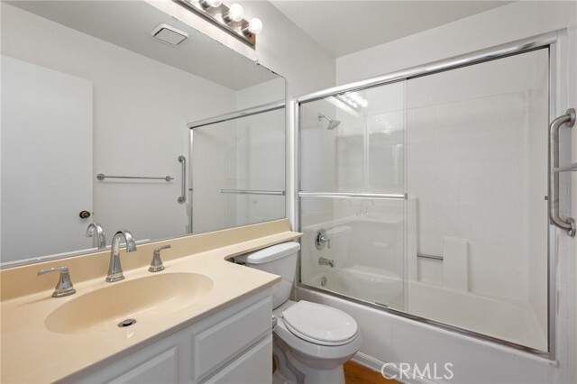 Building Photo - 2800 Plaza del Amo