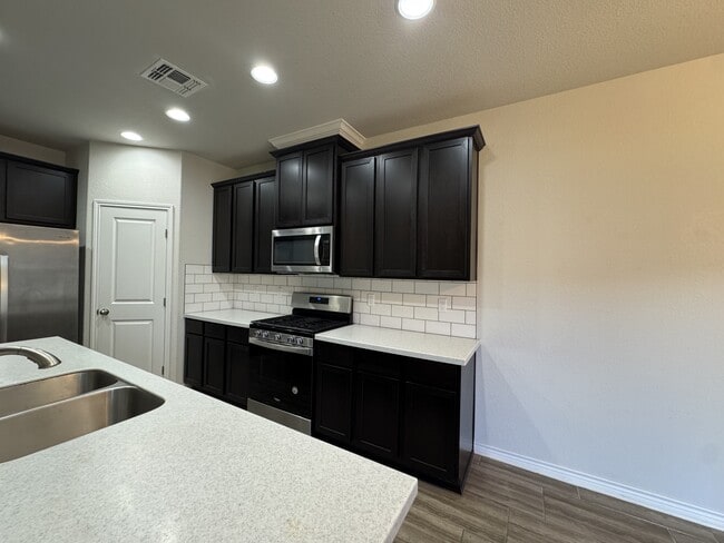 Building Photo - 8142 Luz de Luna St