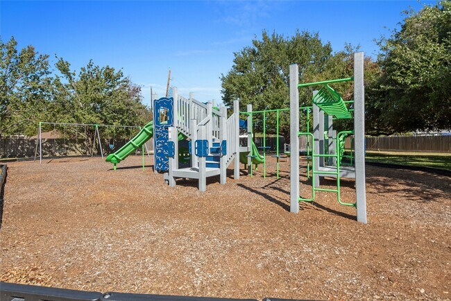 Building Photo - 14115 Bella Dr