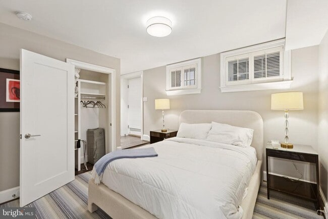 Building Photo - 1724 34th St NW