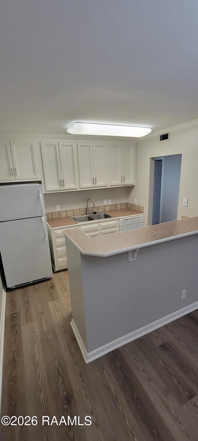 Building Photo - 220 Doucet Rd