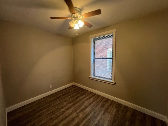 Building Photo - 4942 Tholozan Ave